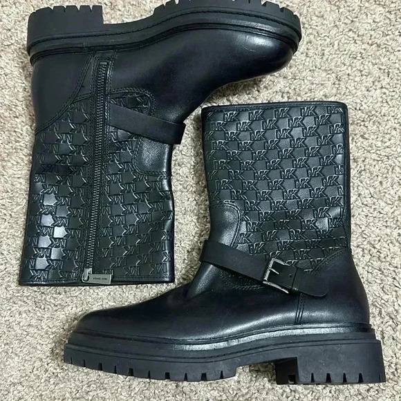 Michael Kors - Picture 3 of 8